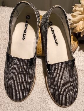 Airwalk Black and White Woven Slip-On Flats